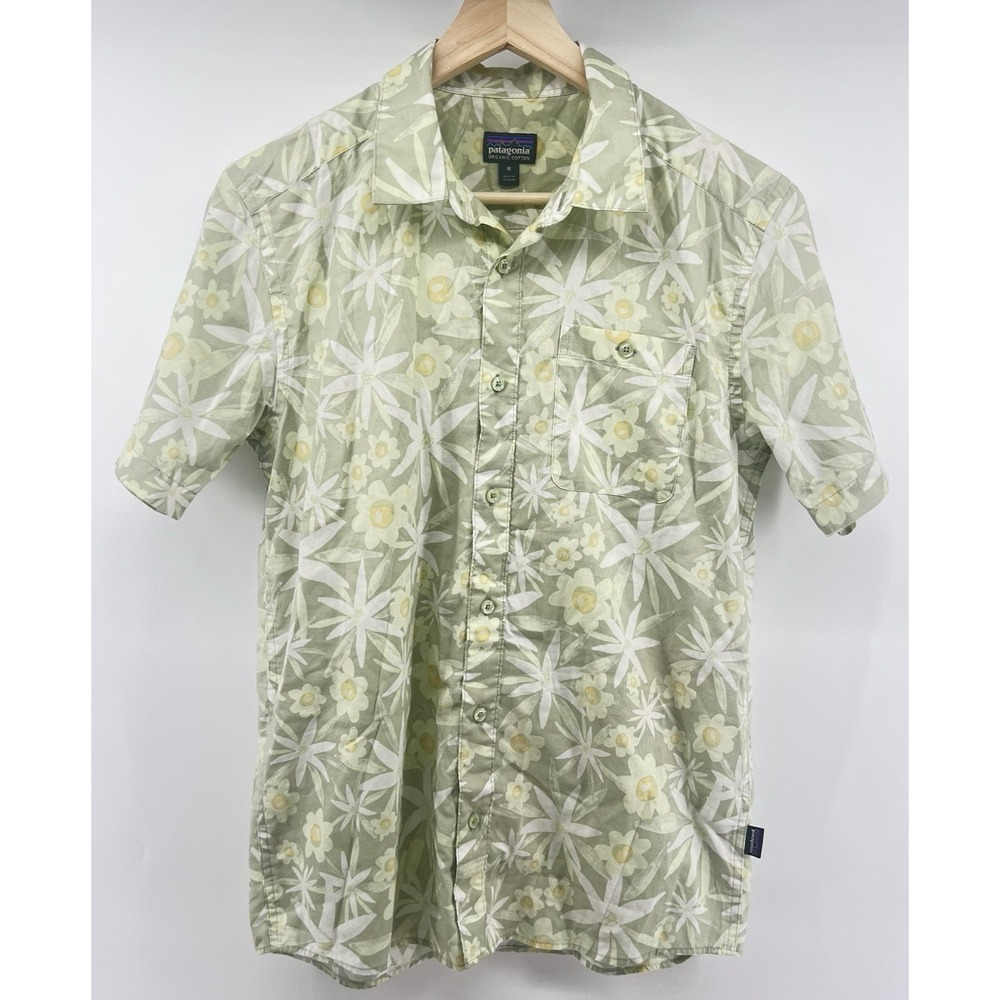 Patagonia Mens Go-To Lightweight Button Down Shirt Medium Yellow Floral 52691
